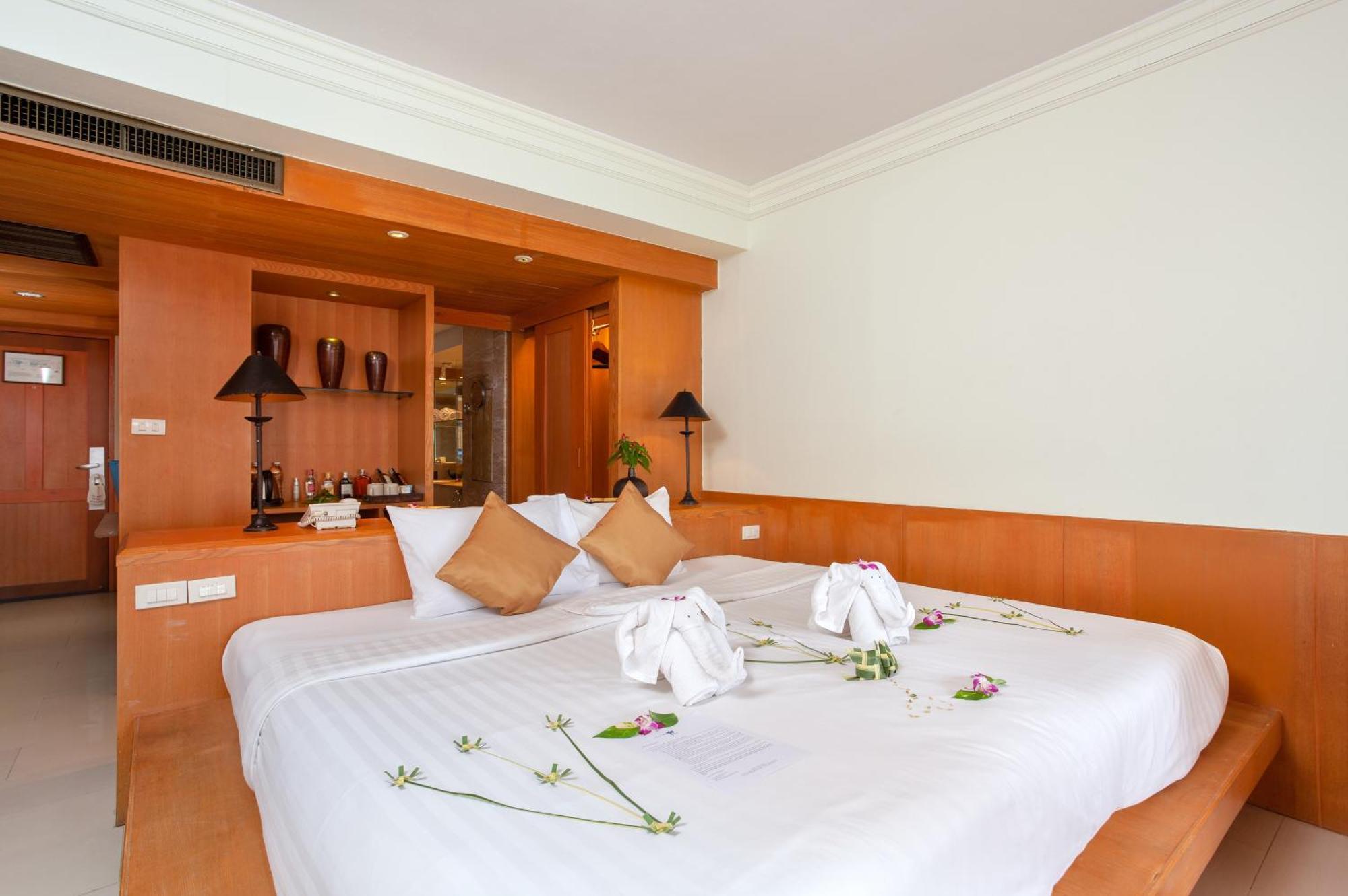 普吉岛-瓶庐海景度假酒店 Phuket Pl Seaview Resort Patong Exterior photo